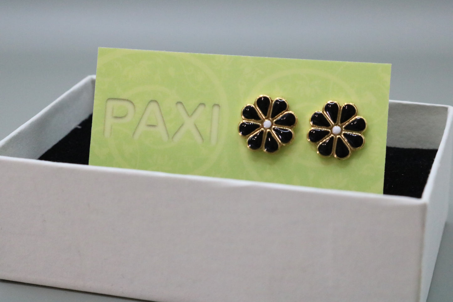 Black Daisy Fashion Earrings Handmade Earrings