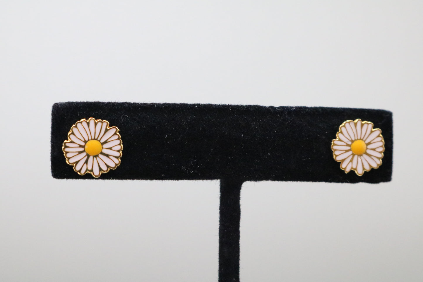White Daisy Cute Fashion Earrings Handmade Earrings