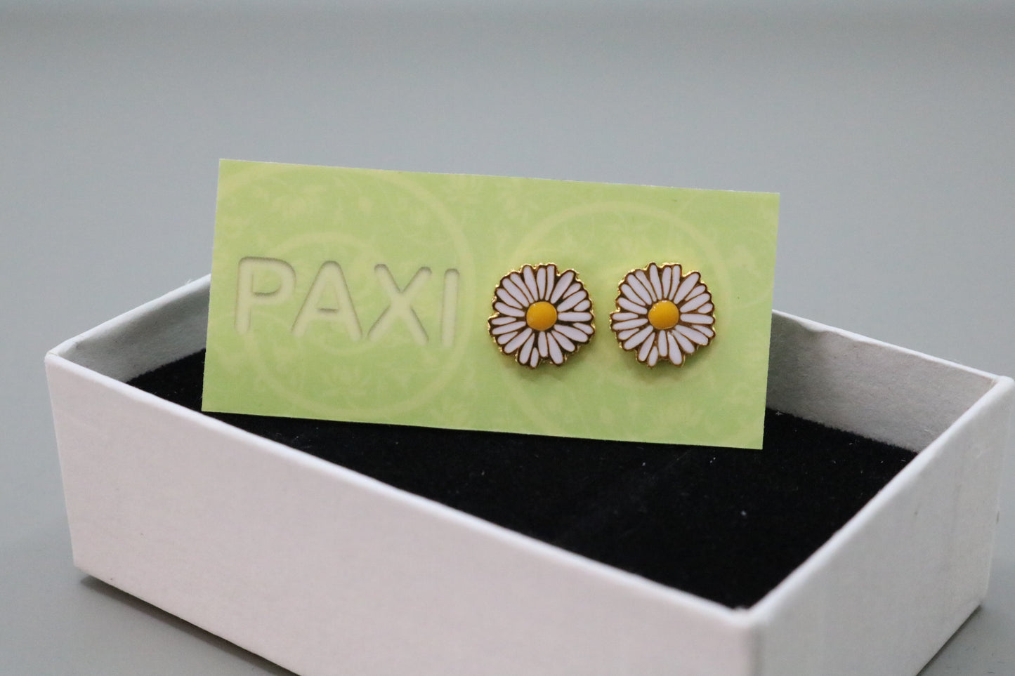 White Daisy Cute Fashion Earrings Handmade Earrings